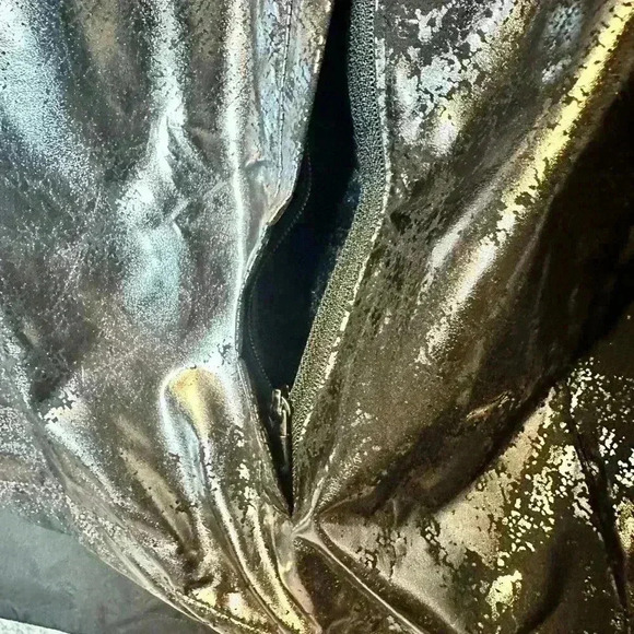 EUC Nike Air Women’s Foil Running Jacket - Small - Picture 4 of 10